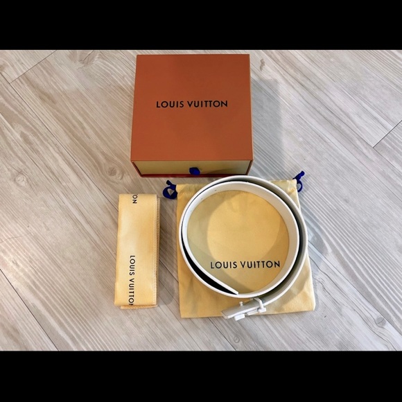 NEW NEW LV - Picture 3 of 4